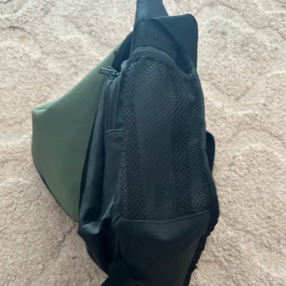 Hugo Boss Olive Green & Black Messenger Bag Laptop Crossbody Satchel - Picture 6 of 7